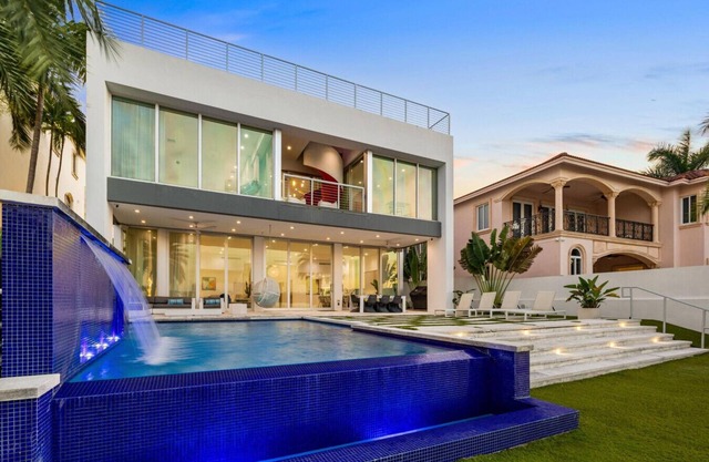 Miami Modern Heated Pool & Dock