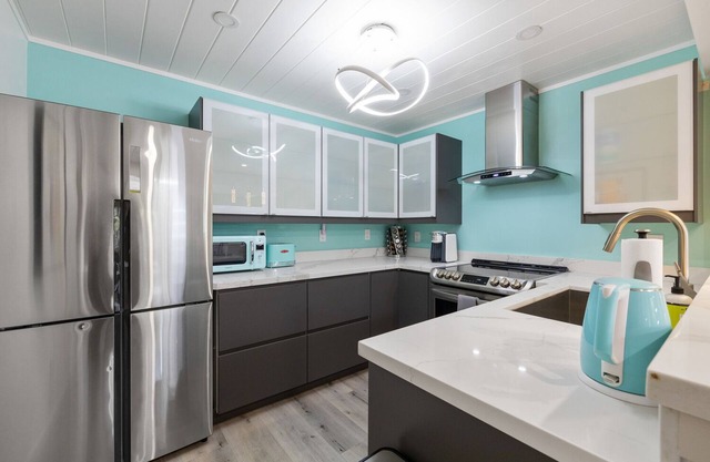 Mid-Century Luxury – Close to SF, Napa, Sonoma