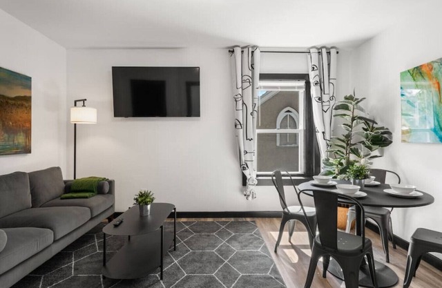 Mid/Long-Term: Spacious 1BR Home for 4 Guests