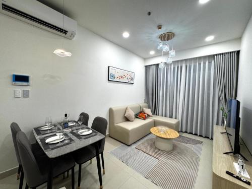 Midori Park The Glory, 2PN Cao Tầng 23, View hồ bơi