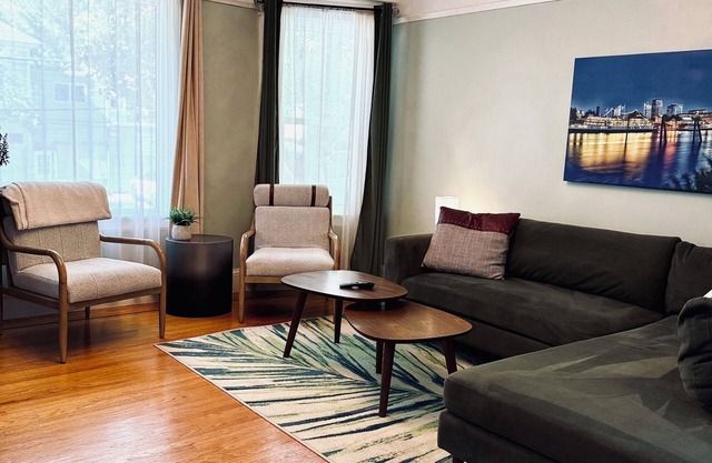 Midtown Retreat: Steps from Ice Blocks Shops