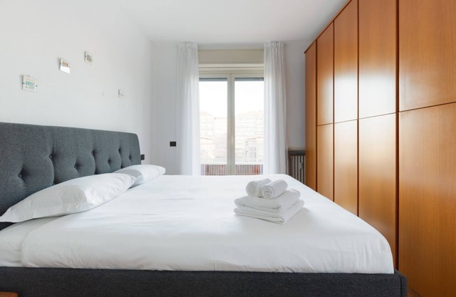 Milan- Lorenteggio Balcony Apartment