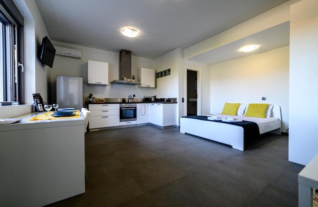 Minimal Studio in Nature, Exostis Nafplio