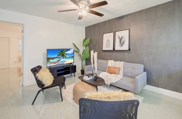 Minimalist Mod apt4 * 2ml to beach, air/cruiseport