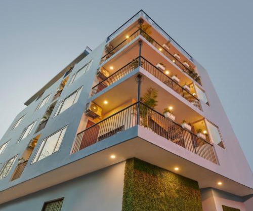 Minimalist Poshtel & Suites