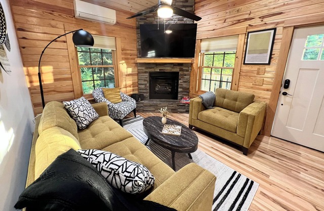 Misty Pine Place newly built Cabin/Fire-Pit/Hiking