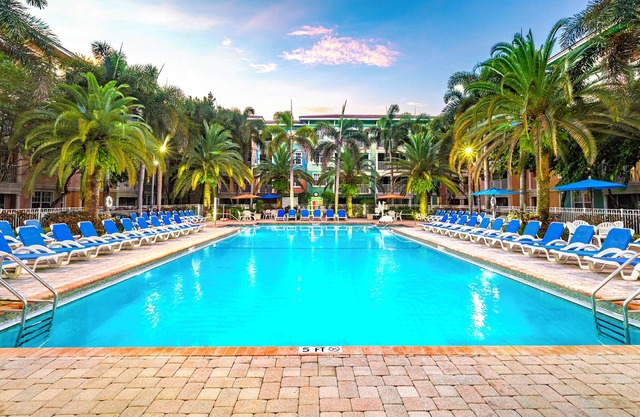 Mizner Place at Weston Town Center, Fort Lauderdale