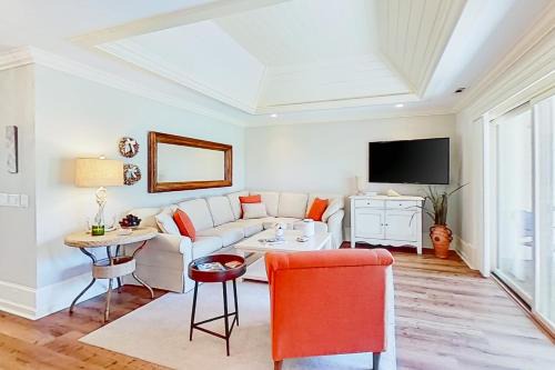 Mizzenmast Court 5