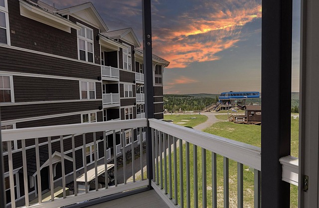 ML 302: Appealing 2BR, bike-in/out condo. Located right next to bike trails!