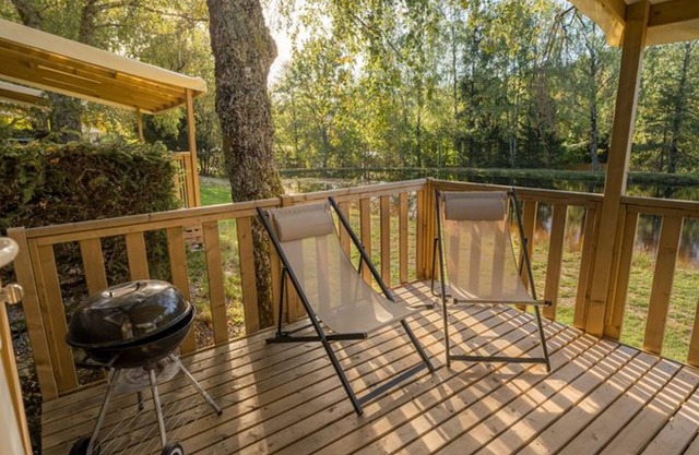 Mobile home for 4 with terrace in Granges-Aumontzey