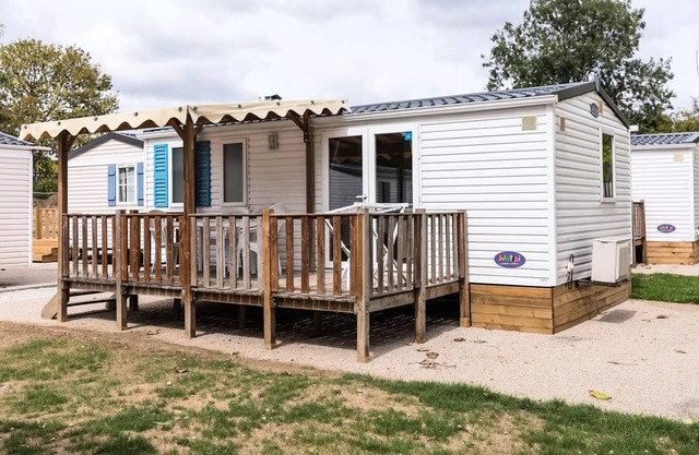 Mobil-home | Comfort XL | 2 Ch. | 4 pers. | Raised terrace | A/C | TV