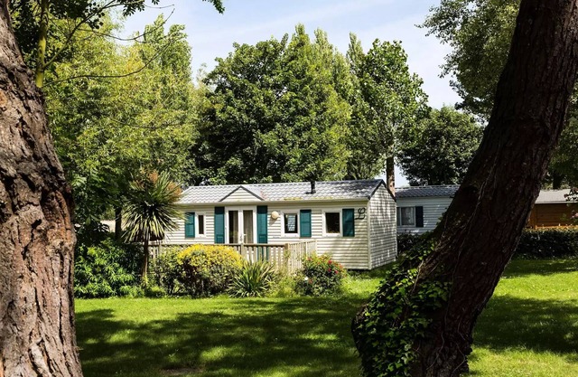 Mobil Home Standard 20m2 (1 Schlafzimmer) + integrierte Terrasse + TV 2 persons