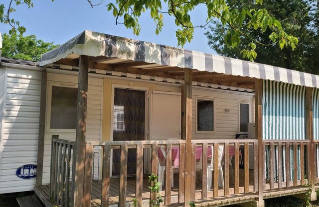 Mobile-home rental Camping L'Escale** in Meschers-sur-Gironde - 4 pers.