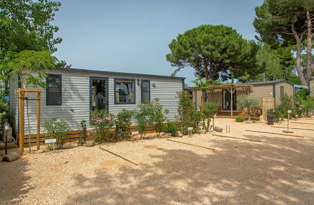 Mobile Home Near Beach