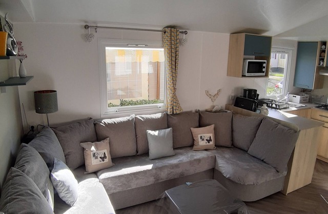 Mobilhome AMIRA vue sur étang camping 4* proche zoo Beauval châteaux de la Loire