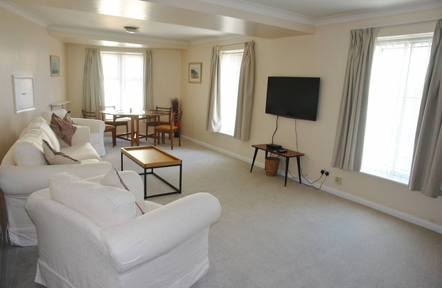 Modern 2 Bedroom Apartment In The Heart Of Historic Hastings Old Town