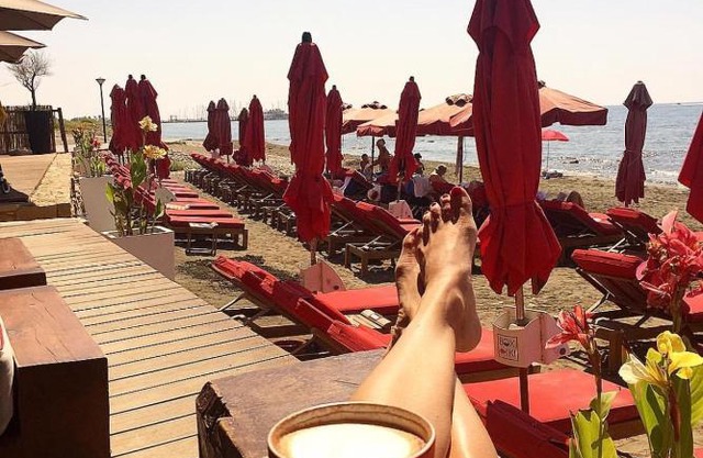 Modern 2 bedroom Beach Apartment