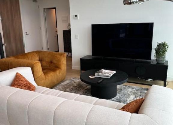 Modern 2 BRM Apt in Williamstown