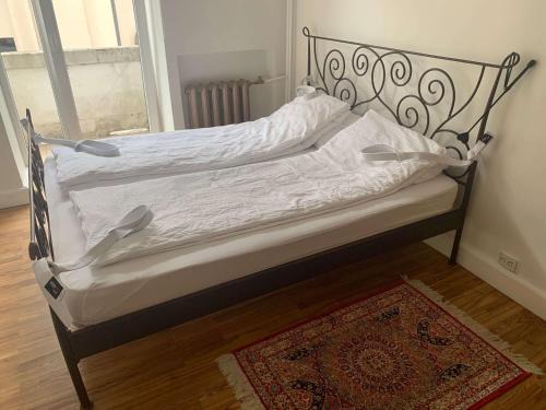 Modern 2-room flat in the city center