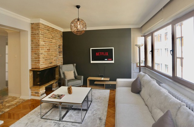 Modern 3BDR @ Nisantasi w/ Indoor Fire Pit