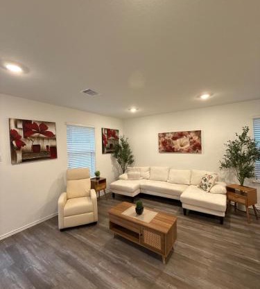 Modern 3BR 2BA Home - Family-Friendly Spring, TX