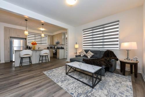 Modern 4br Retreat King Beds Workspace Near