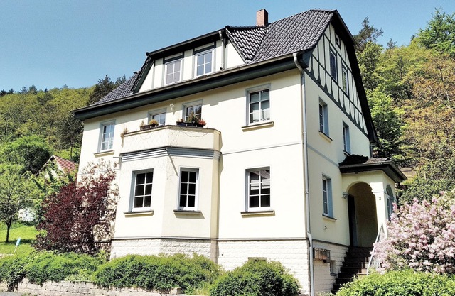 modern 85 m2 Apartment in lovingly newly renovated house EC