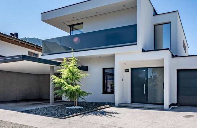 Modern Alpine chalet in the centre