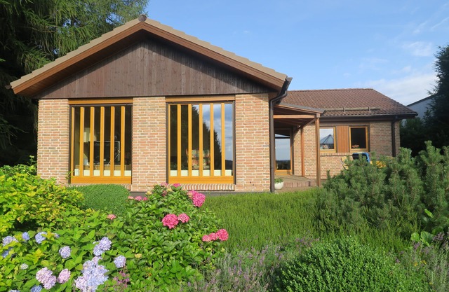 Modern and comfortable holiday home with fantastic views and privacy