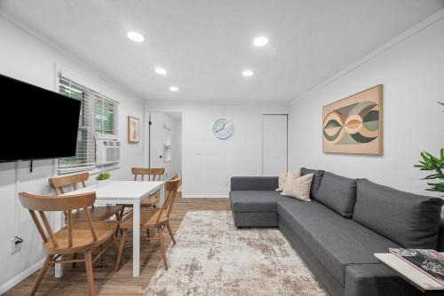 Modern and Quiet One Bedroom Apartment in Gibsonia, Pittsburgh, Unit 2