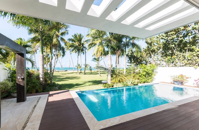 Modern and Relaxing Villa at Las Terrenas w/Private Pool, BBQ, and Beach View