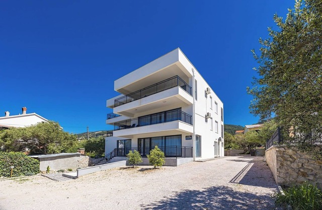 Modern apartment, 300m from the beach