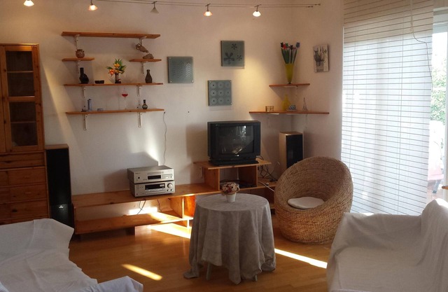 modern apartment for 6 people surrounded by Mediterranean vegetation