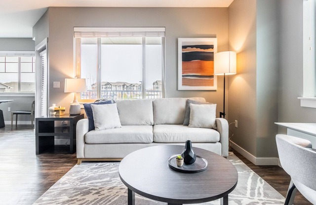 Modern Apartment in Prime Location (ID8040X42)
