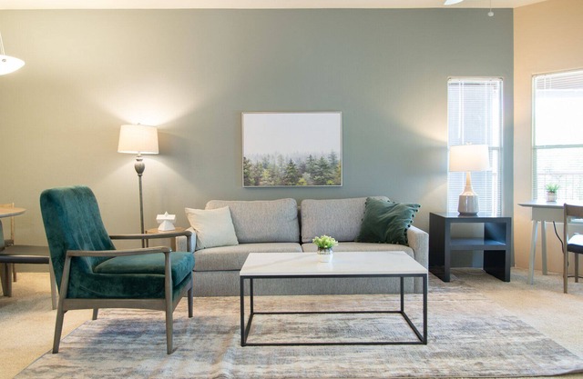 Modern Apartment in Prime Location (ID2517X08)