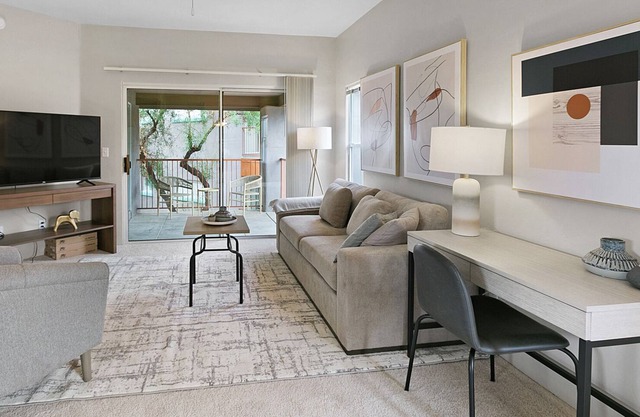 Modern Apartment in Prime Location (ID4677X14)
