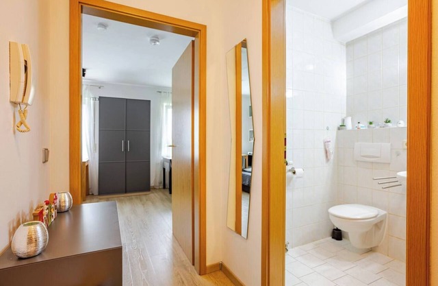 Modern apartment with Netflix access