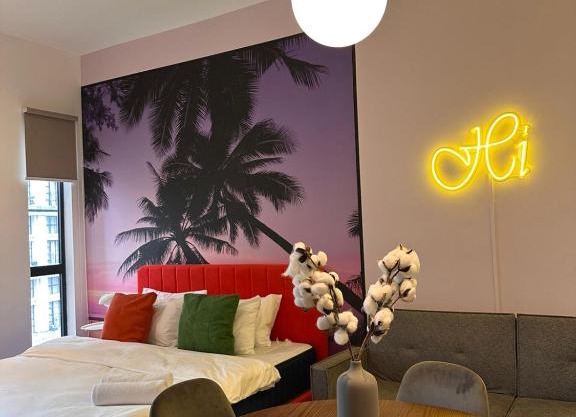 Modern Artsy Suite with Love