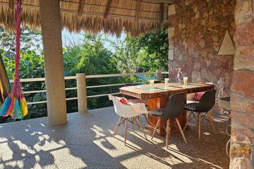 MODERN BEACH VILLA between La Punta & Zicatela