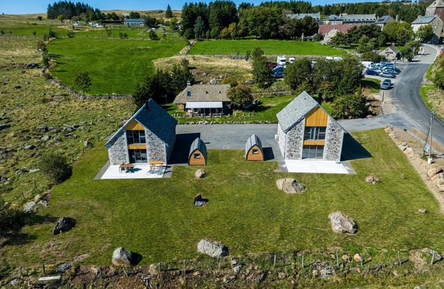 Modern, comfortable Buron in the heart of Aubrac