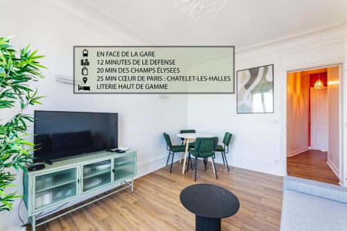 Modern&Confort Fully Furnish Apartment ⭑ La Défense ⭑Champs Elysées⭑ RER A & L