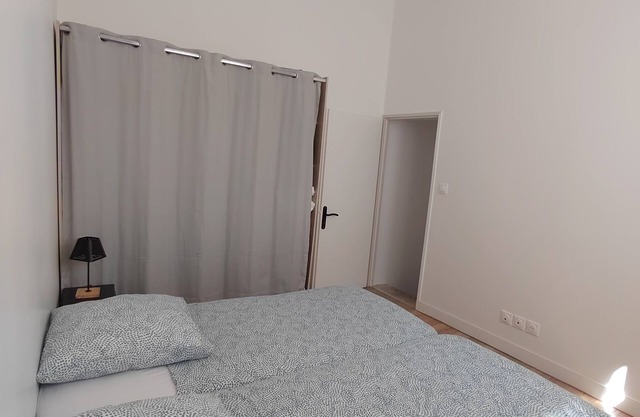 Modern, cozy duplex in the city center. Close to the A9 and tramway!