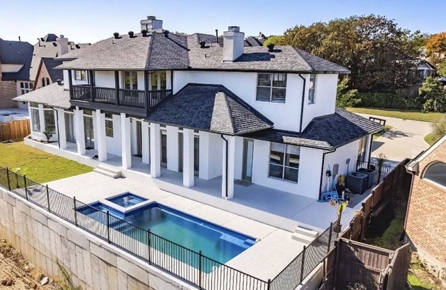 Modern Day Villa Vista on Lake Lewisville