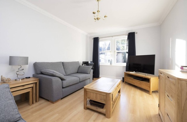 Modern Flat with Free Parking