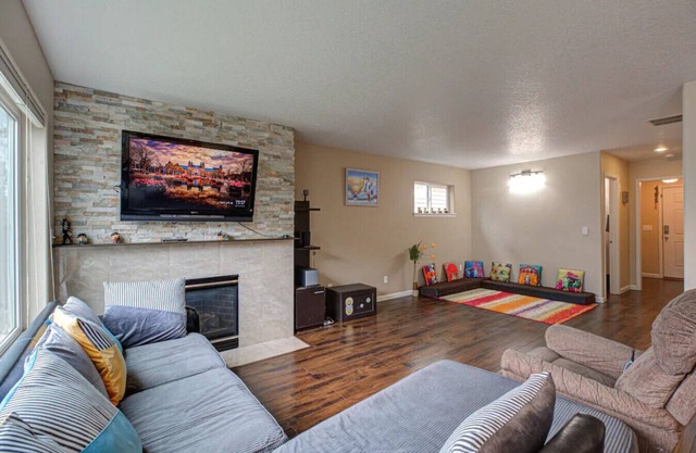 Modern home in Orenco