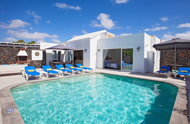 Modern Los Mojones Villa | Casa Penyas Blancas Dos | 4 bedrooms | Private.