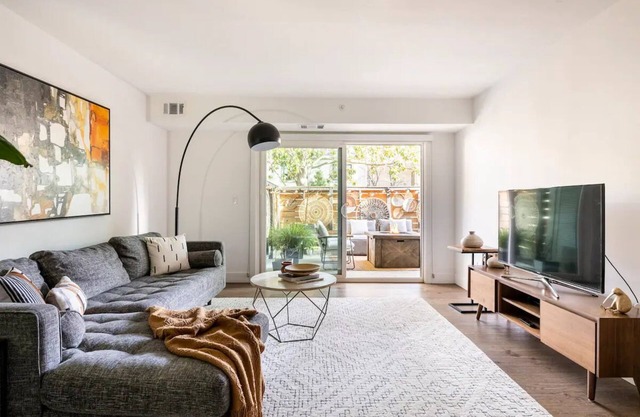 Modern Menlo Park Apartment Nr Stanford University & Hospital