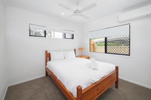 Modern New-Build Cozy Home Studio with Free Parking