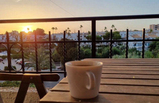 modern, newly renovated apartment in Cabo Roig, beach within walking distance