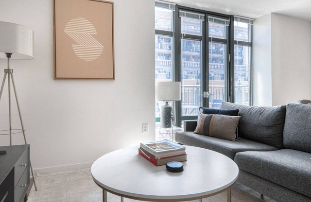 Modern Penn Quarter 2BR w/ W/D & Gym, 2 blocks to Metro, by Blueground